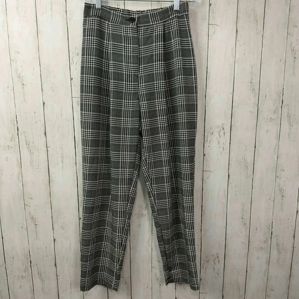 H&M Divided Women's Black‎ White Plaid Check Tapered Ankle Pants Size 2